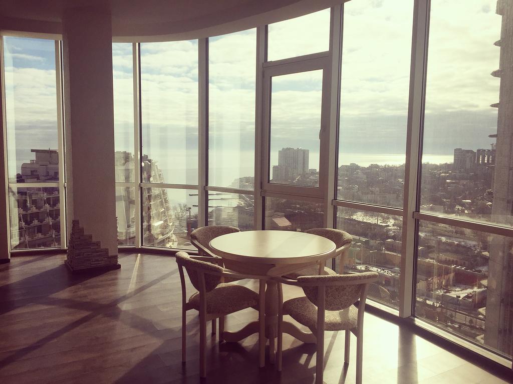 Arcadia Gagarin Plaza Apartment *